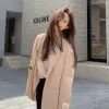 不与情长